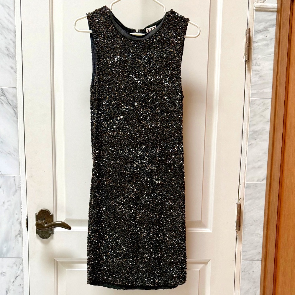 Haute Hippie Charcoal Beaded/Sequin Heather Gray cocktail dress, SM